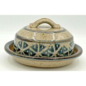 Stoneware Art Pottery Covered Dish Garlic Roaster Baker Speckled Glaze‎ Pattern